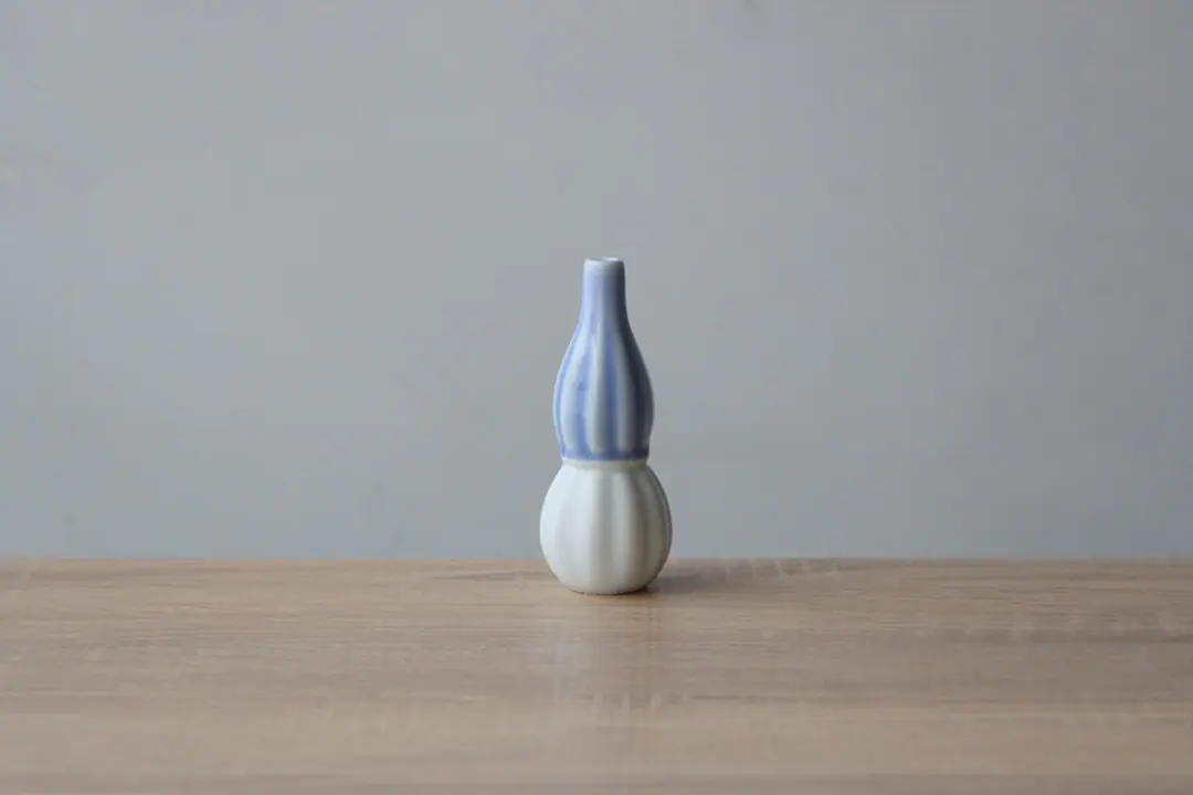おしゃれなミニサイズの一輪挿し | しのぎ一輪挿し