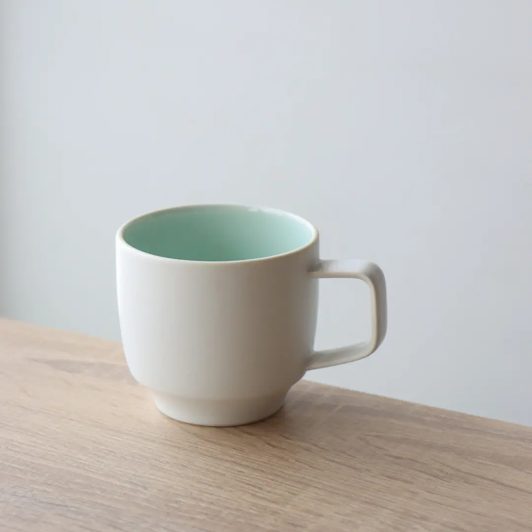 山忠オリジナル シンプルな白無地マグカップ | White mat plain mug