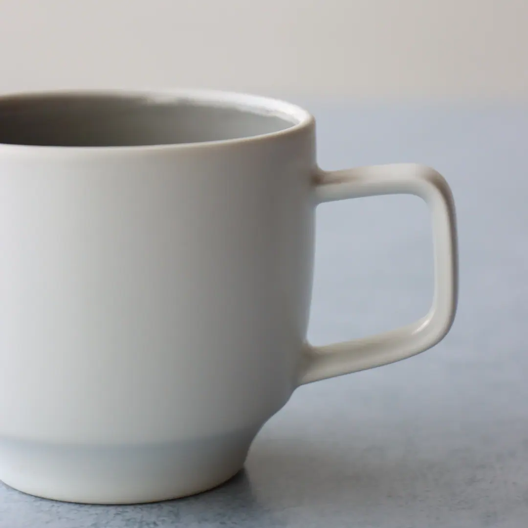 山忠オリジナル シンプルな白無地マグカップ | White mat plain mug