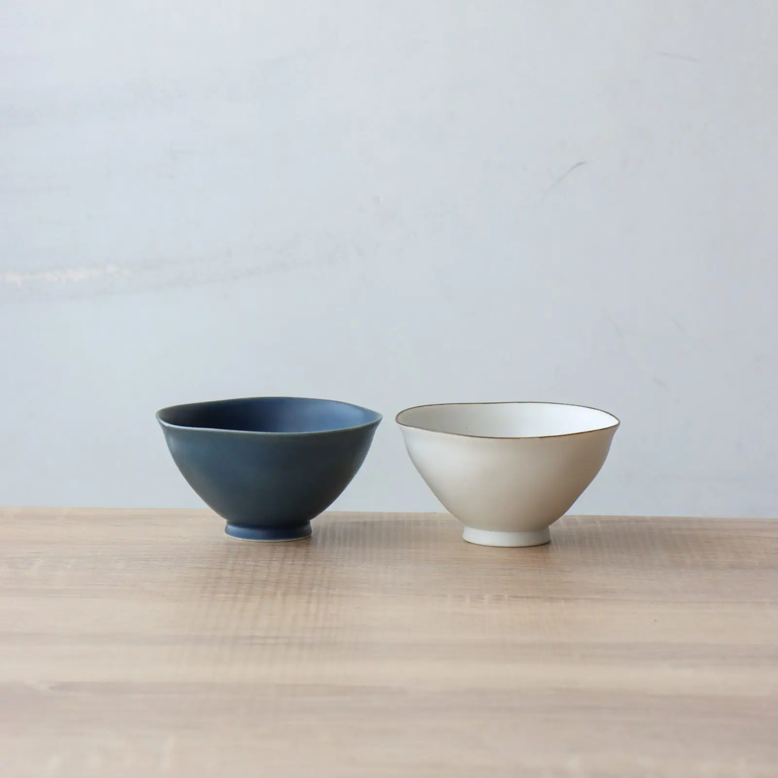 マットな質感の小ぶりなお茶碗！| 有田焼 プレンドゥ飯碗(小