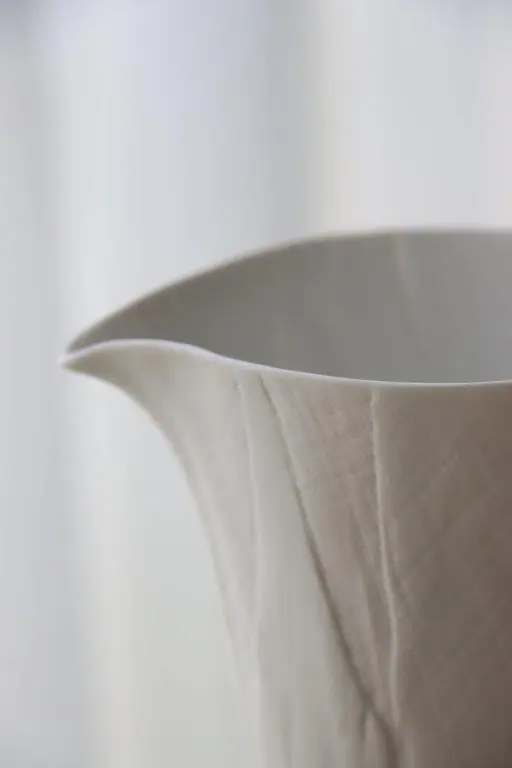 布のようなうつわ。冷酒を楽しむ片口とグラスのセット| 有田焼 ceramic