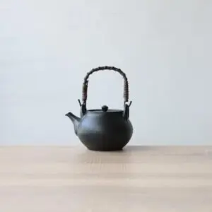 波佐見焼| KURO 新土瓶 | with style shop / YAMACHU オンラインストア