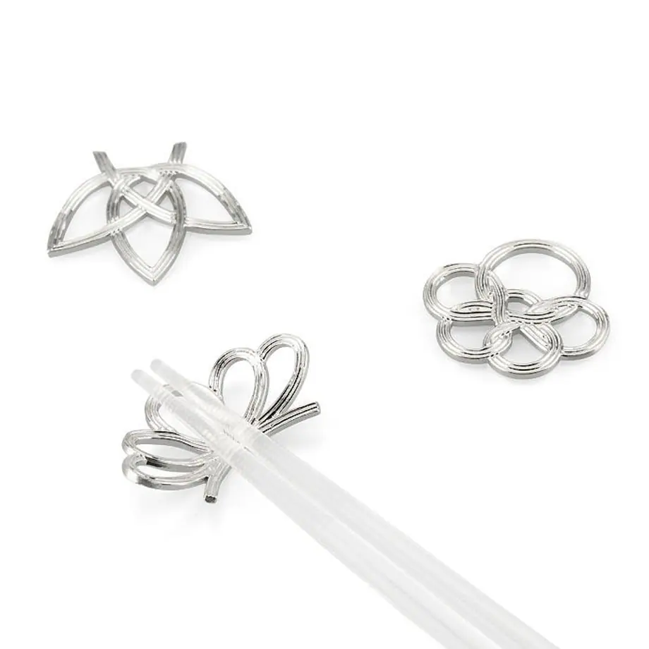 引出物やお祝い事での贈り物にぴったりな錫製の箸置き | 能作 箸置