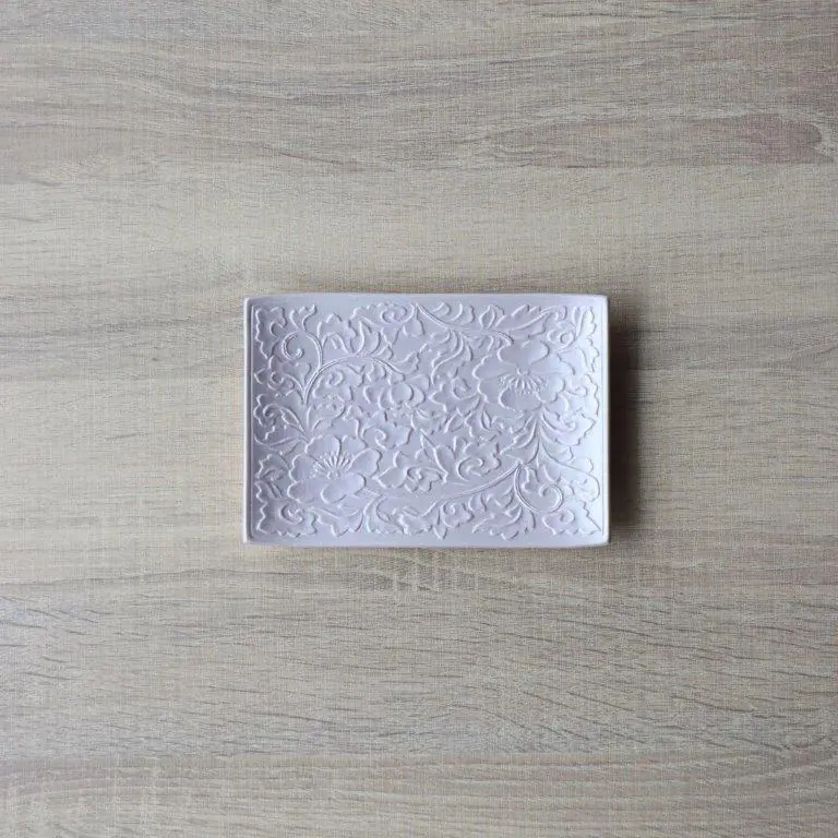 有田焼名前プレート 更紗紋様 二宮閑山 有田焼ゴルフバッグネームプレート 染錦更紗紋様 A50-148