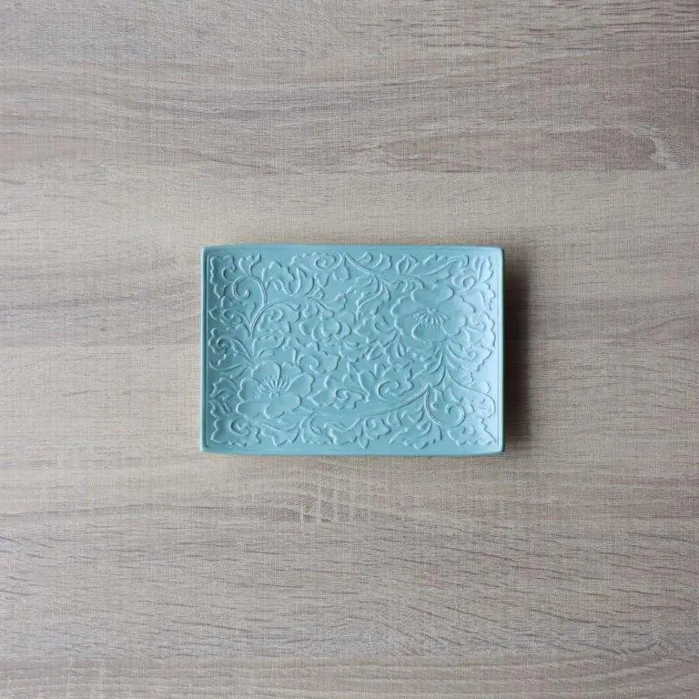 有田焼名前プレート 更紗紋様 二宮閑山 有田焼ゴルフバッグネームプレート 染錦更紗紋様 A50-148