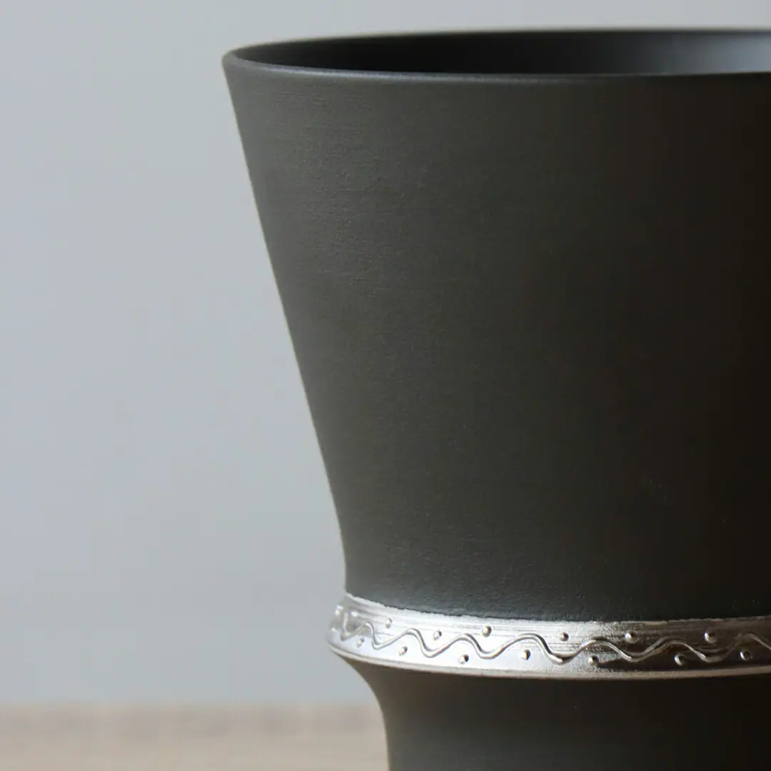 プレゼントにおすすめの高級感ある陶器の焼酎グラス | 有田焼 匠の蔵