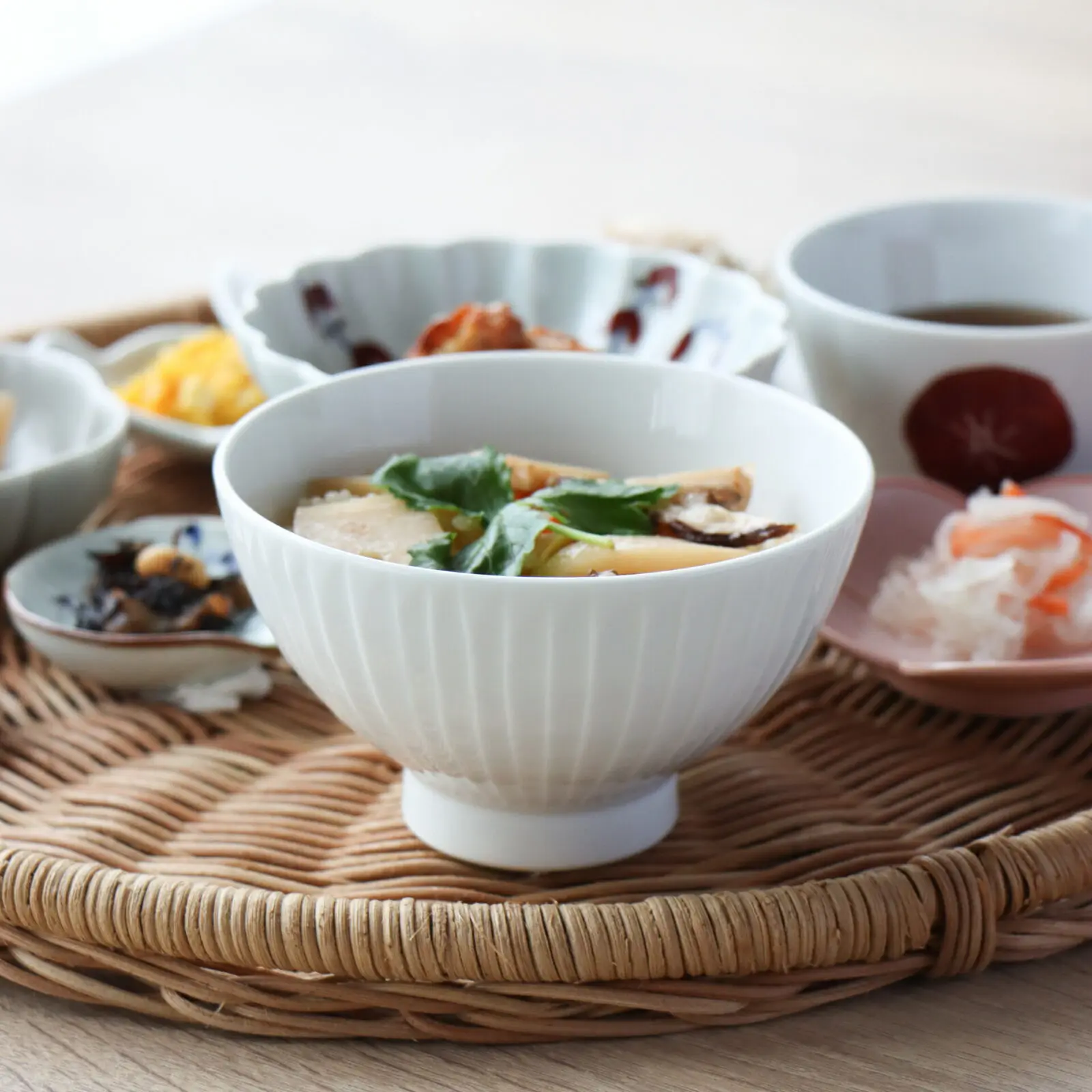 雍正年製　美品　お茶碗　お皿　釉上青花瓷 「過牆石榴文」碗　美品　レア 高麗 青磁輪花茶碗 | 骨董と詩学 Antique & Poetics | 蛇韻律